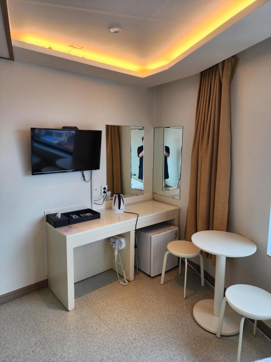 Rezion Hotel Согвипхо Экстерьер фото